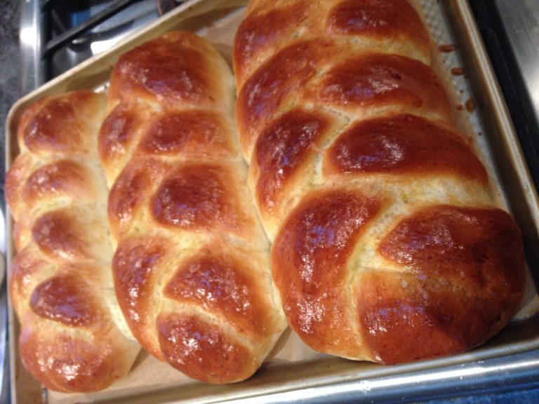 Challah How to bake this sweet bread read in Olas Bakery