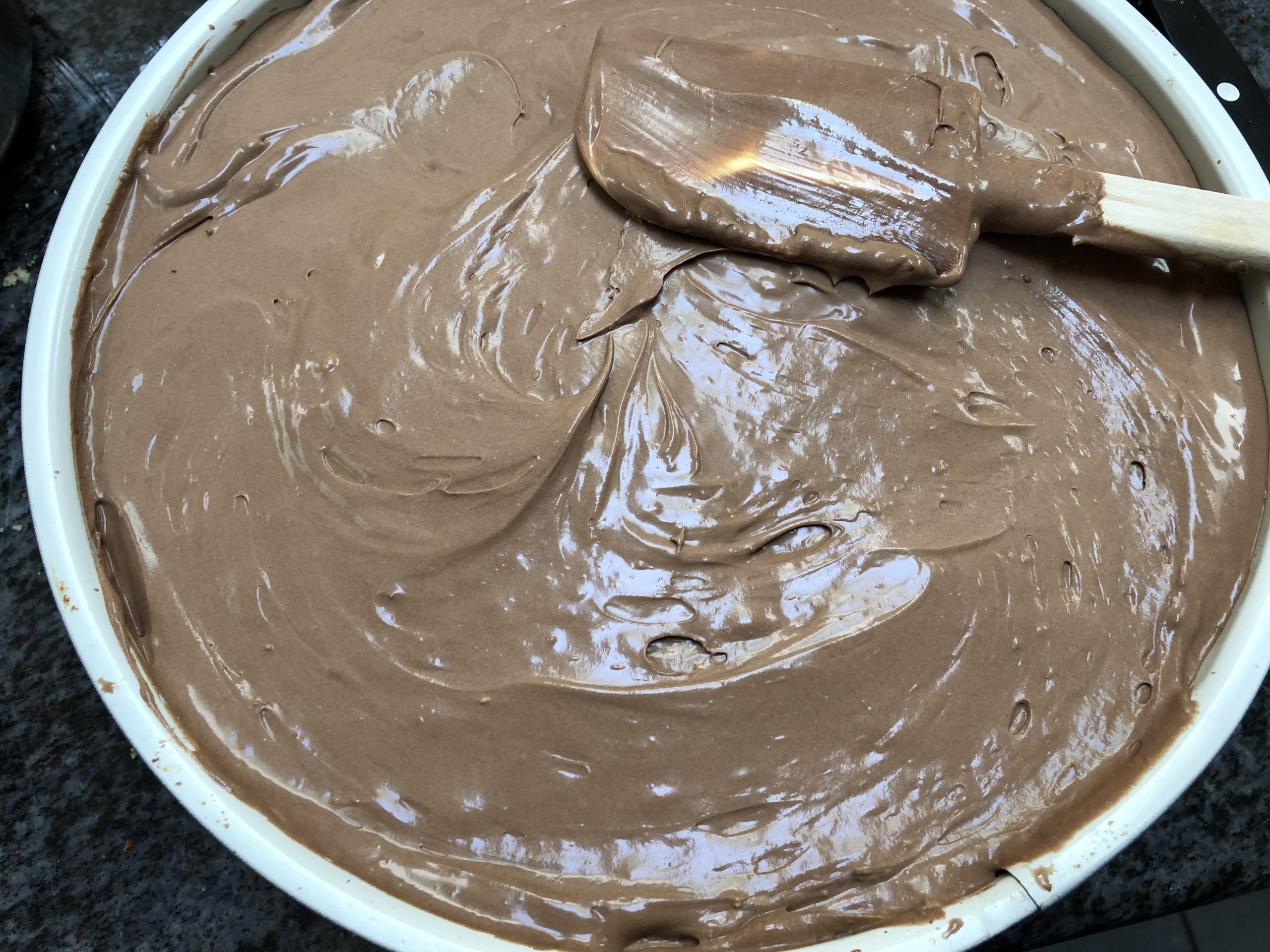 spread chocolate mousse
